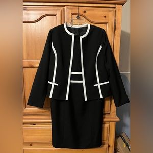 Fitted dress with matching blazer